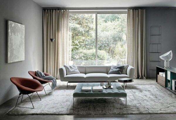 Florence Knoll Relaxed Bench in a minimal home