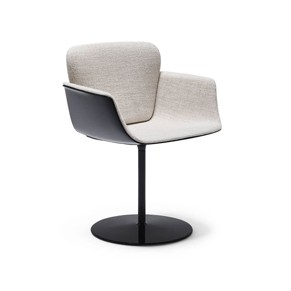 kn06 side armchair front with black base